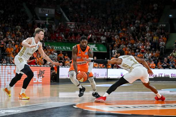 经过短暂调 经过短暂调