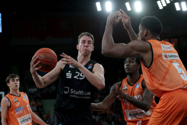 间的紧密联 间的紧密联