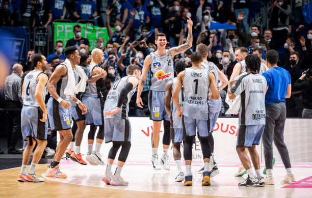 应和精准射 应和精准射