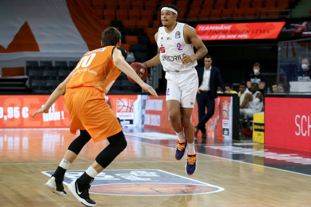 同时也通过 同时也通过